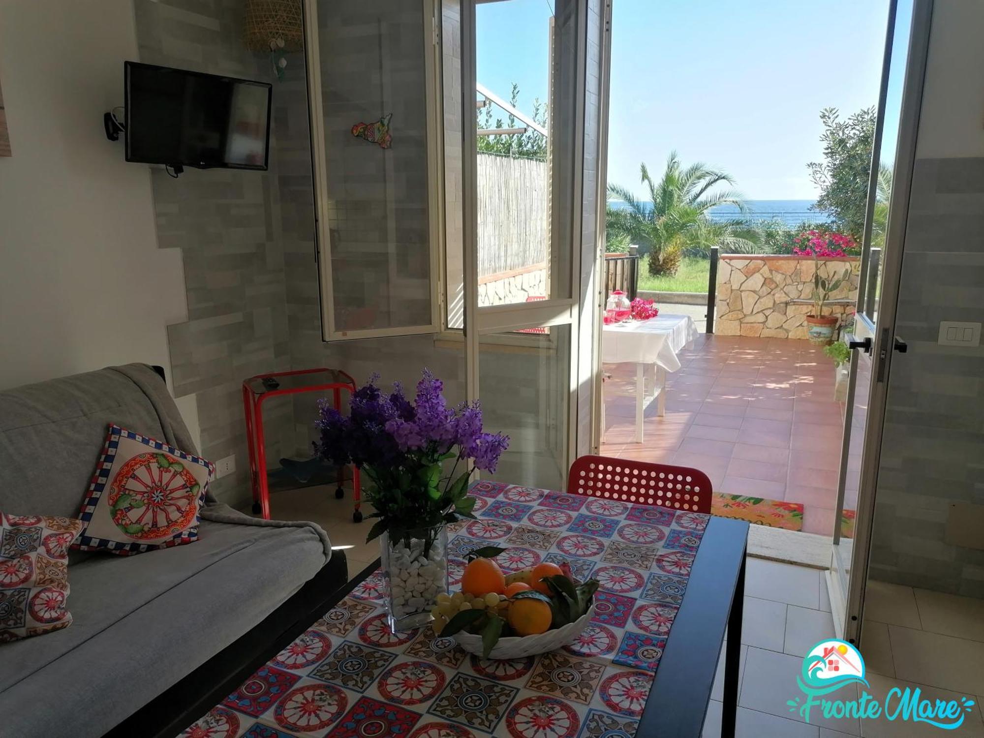Casa Fronte Mare Villa Santa Teresa Di Riva Eksteriør billede