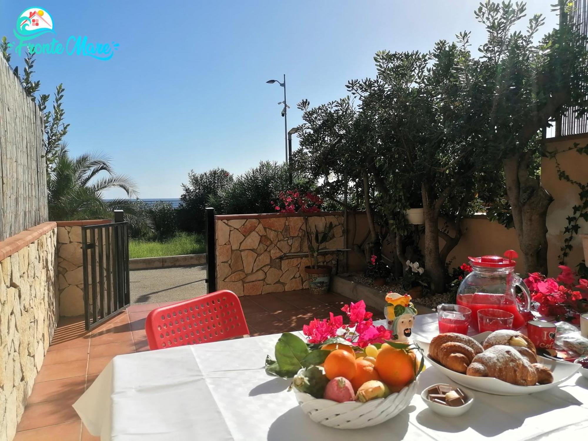 Casa Fronte Mare Villa Santa Teresa Di Riva Eksteriør billede
